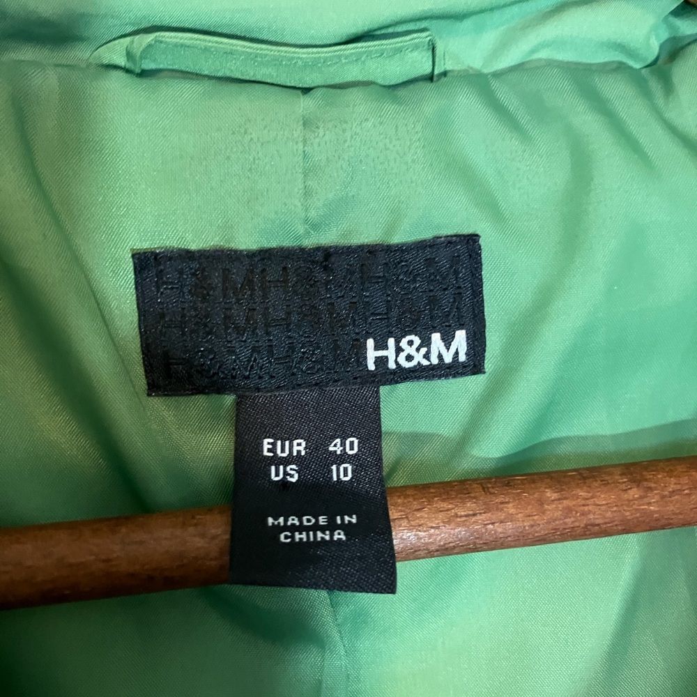 H&M rain jacket, green, pockets, size 10, excellent condition - Picture 3 of 4
